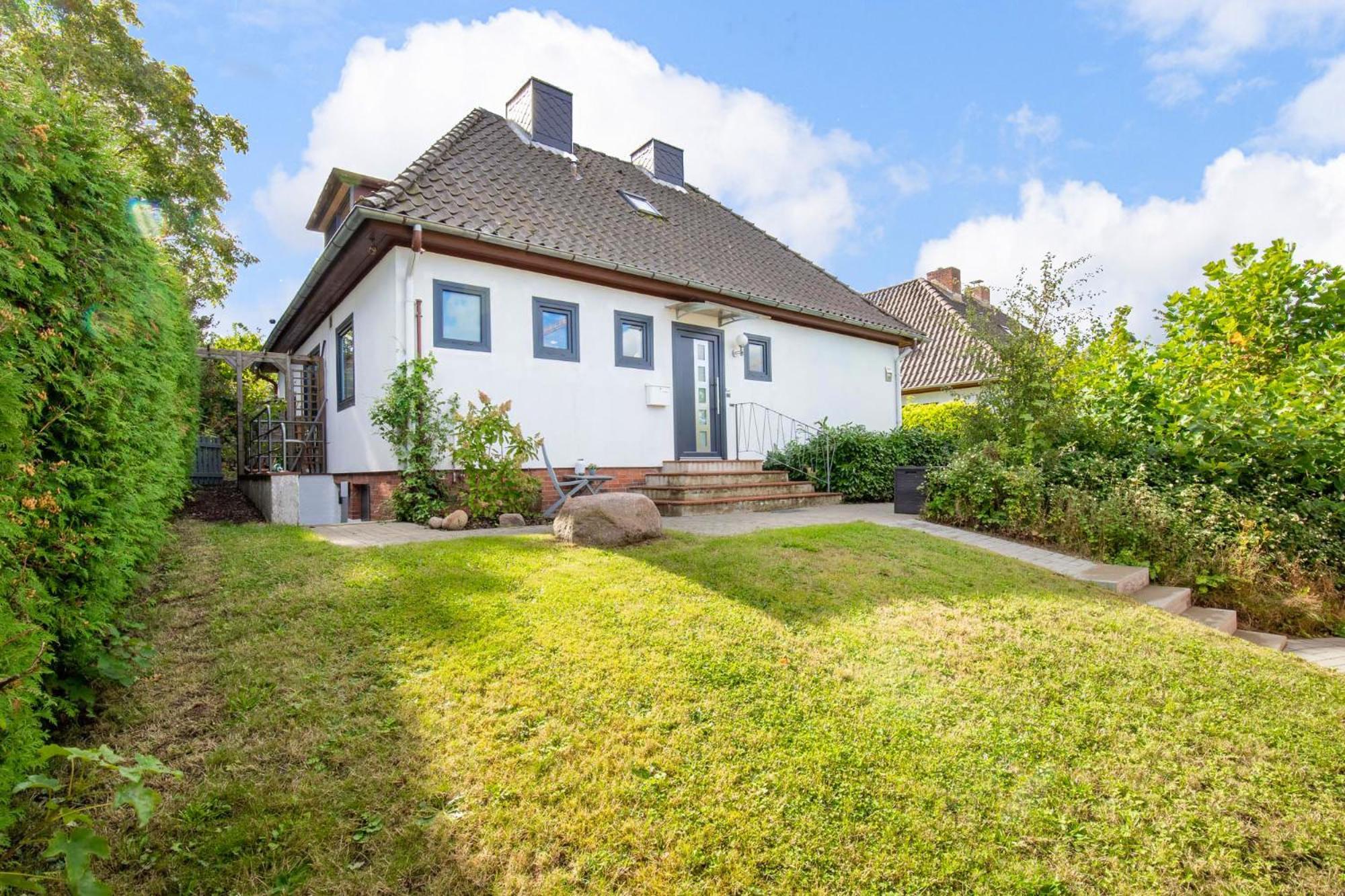 Kpt Verwaltungs Und Service Gbr Ploen Exterior photo